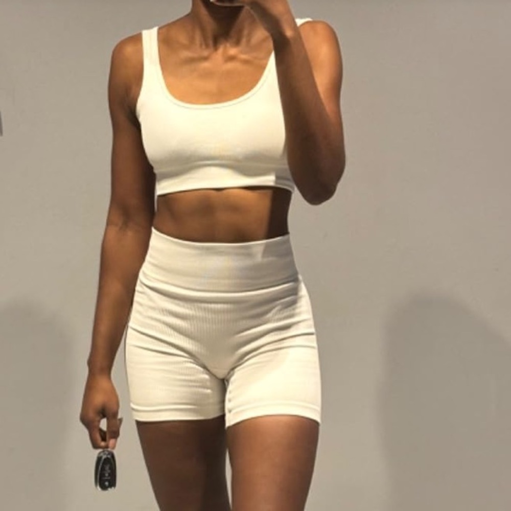Cream Ribbed Workout Bra Short Set - Picture 6 of 6